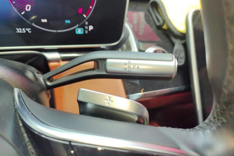 Used Mercedes-Benz S-Class 2024 S 400 L Luxury Model Gear Lever