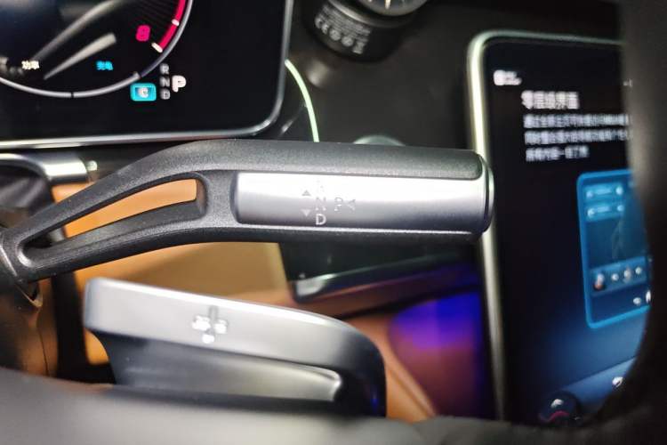 Used Mercedes-Benz S-Class 2024 Restyled S 400 L Luxury Edition Gear Lever