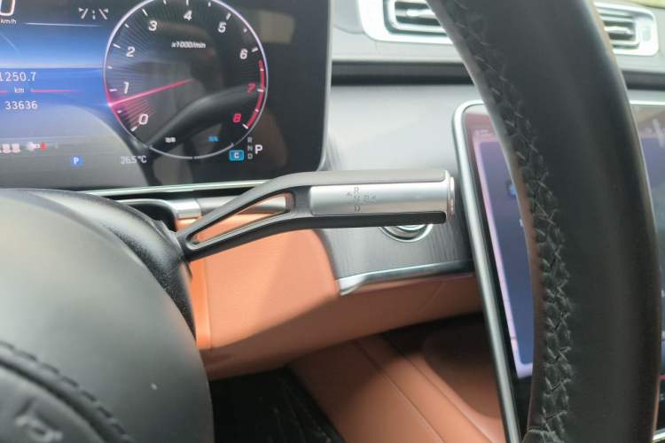 Used Mercedes-Benz S-Class 2024 Restyled S 400 L Business Version Gear Lever