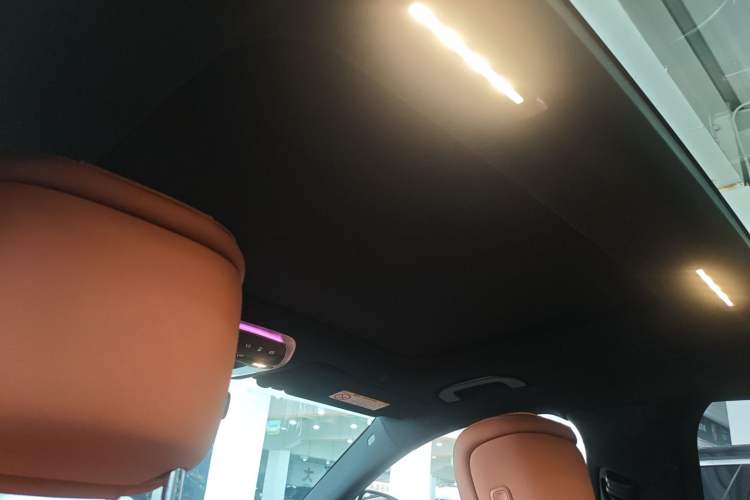 Used Mercedes-Benz S-Class 2024 Restyled S 400 L Business Version Headliner