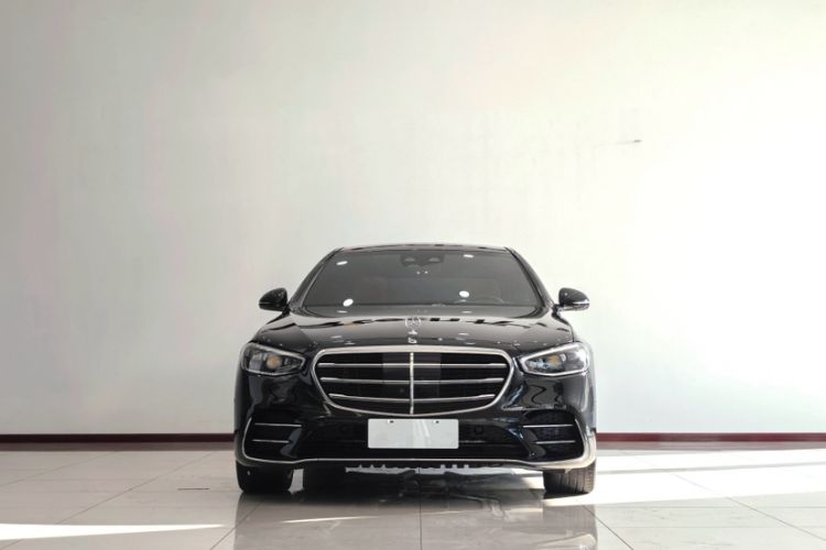 Used Mercedes-Benz S-Class 2024 S 450 L 4MATIC Interior 1