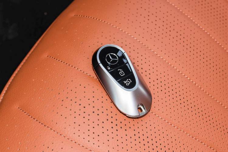 Used Mercedes-Benz S-Class 2024 S 450 L 4MATIC Interior 1