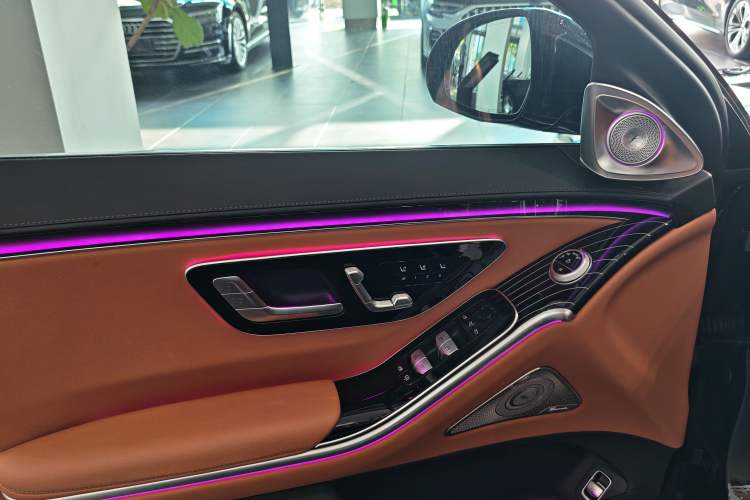 Used Mercedes-Benz S-Class 2024 S 400 L Business Model Interior 11
