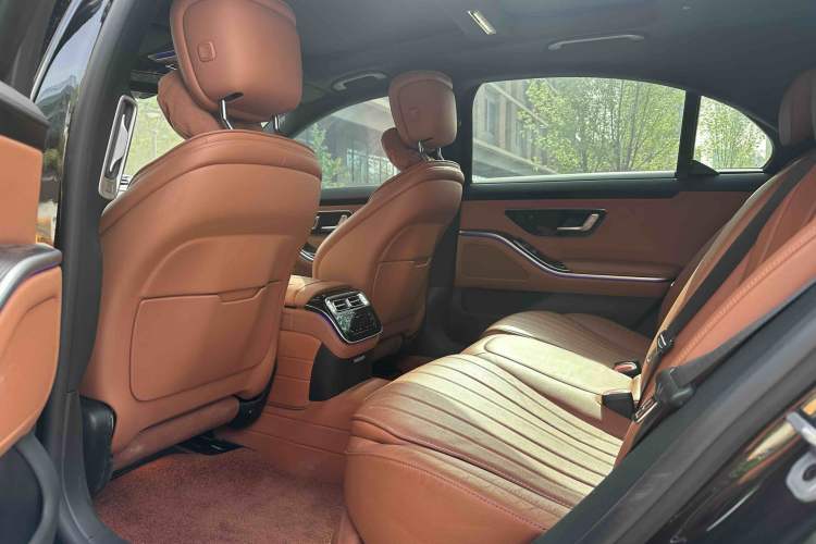 Used Mercedes-Benz S-Class 2024 S 400 L Business Model Interior 3