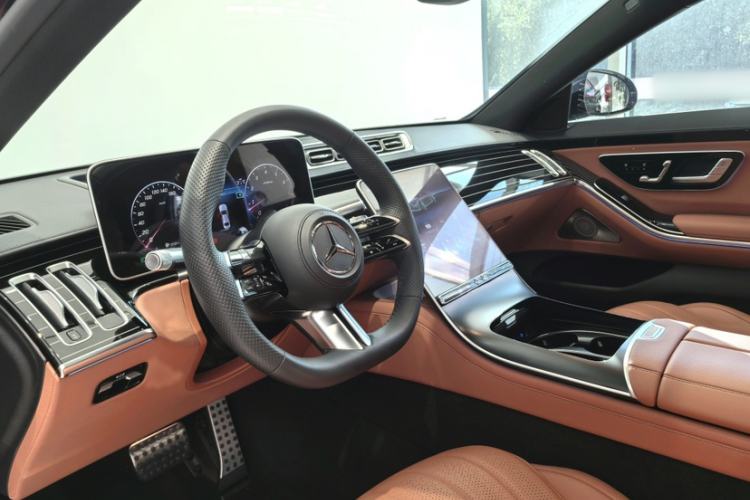 Used Mercedes-Benz S-Class 2024 S 450 L 4MATIC Interior 3