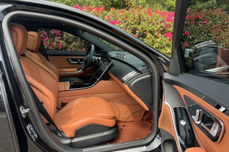 Used Mercedes-Benz S-Class 2024 Restyled S 400 L Business Version Interior 4