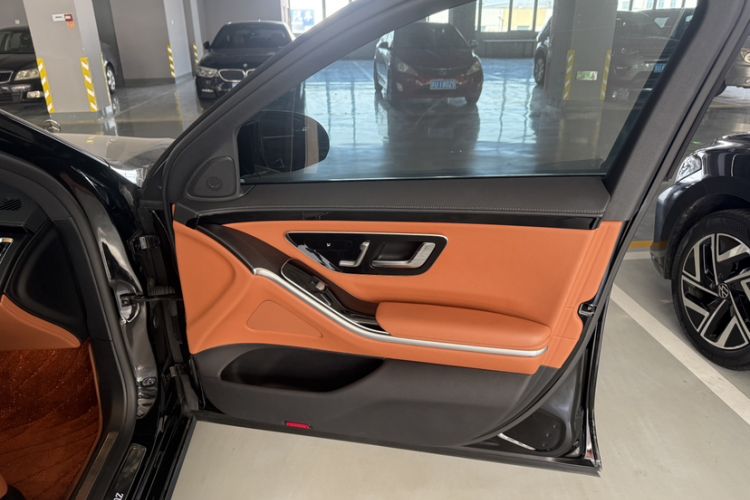 Used Mercedes-Benz S-Class 2024 S 400 L Business Model Interior 5