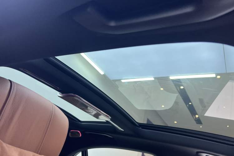 Used Mercedes-Benz S-Class 2024 S 400 L Business Model Interior 6