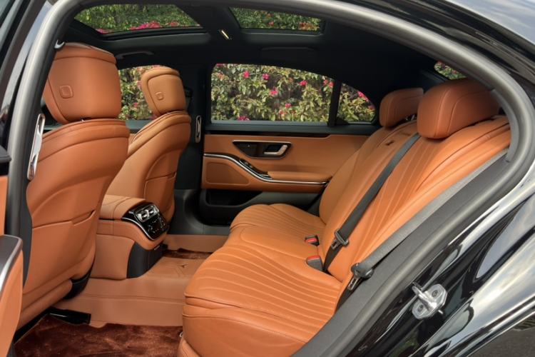 Used Mercedes-Benz S-Class 2024 Restyled S 400 L Business Version Interior 6