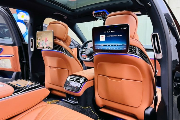 Used Mercedes-Benz S-Class 2024 S 450 L 4MATIC Interior 9