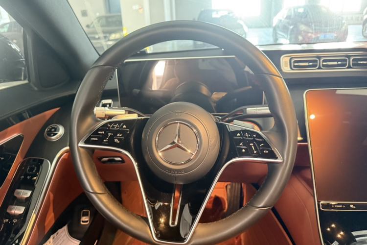 Used Mercedes-Benz S-Class 2024 S 400 L Business Model Interior 9