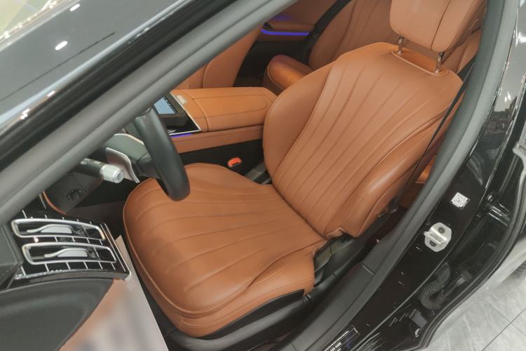Used Mercedes-Benz S-Class 2024 Restyled S 400 L Business Version Left Front Seat