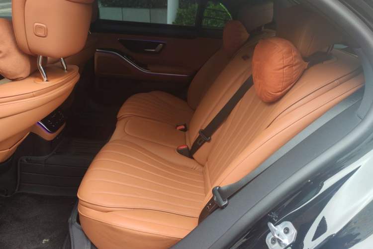 Used Mercedes-Benz S-Class 2024 S 400 L Business Model Left Rear Seat