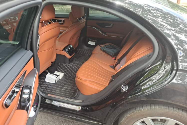 Used Mercedes-Benz S-Class 2024 S 400 L Business Model Left Rear Seat