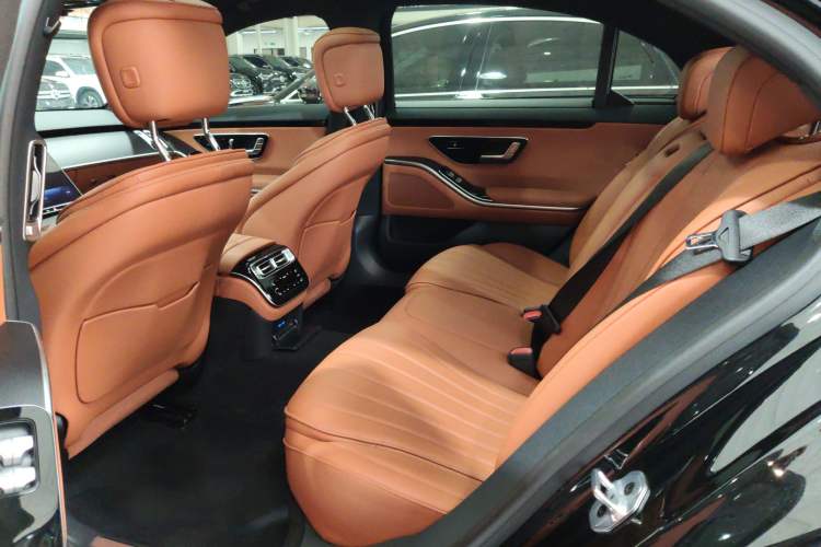 Used Mercedes-Benz S-Class 2024 S 400 L Business Model Left Rear Seat
