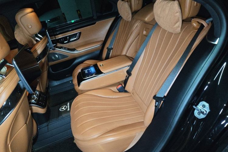 Used Mercedes-Benz S-Class 2024 Restyled S 400 L Luxury Edition Left Rear Seat
