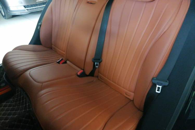 Used Mercedes-Benz S-Class 2024 S 400 L Business Model Left Rear Seat