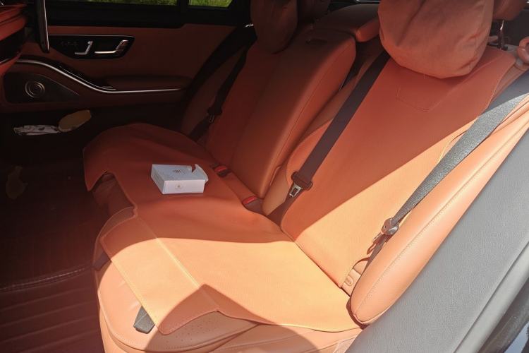 Used Mercedes-Benz S-Class 2024 S 400 L Luxury Model Left Rear Seat