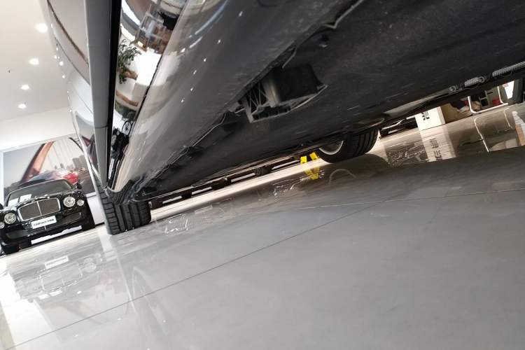 Used Mercedes-Benz S-Class 2024 Restyled S 400 L Business Version Left Side Sill