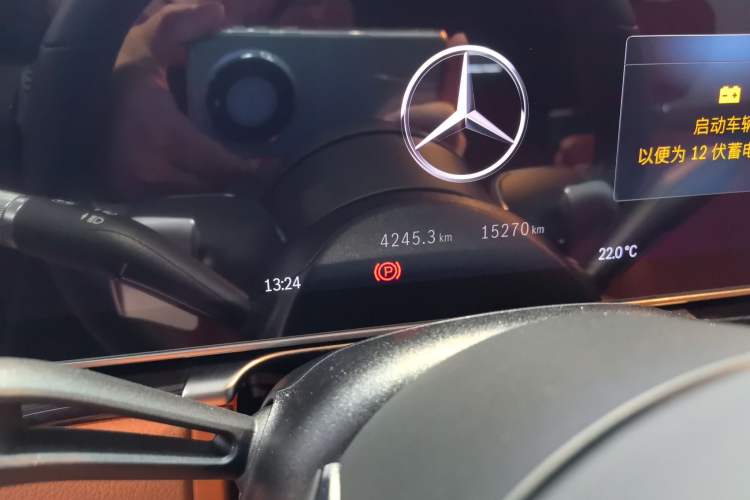 Used Mercedes-Benz S-Class 2024 Restyled S 400 L Luxury Edition Odometer Close Up