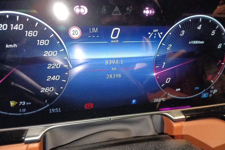 Used Mercedes-Benz S-Class 2024 S 450 L 4MATIC Odometer Close Up