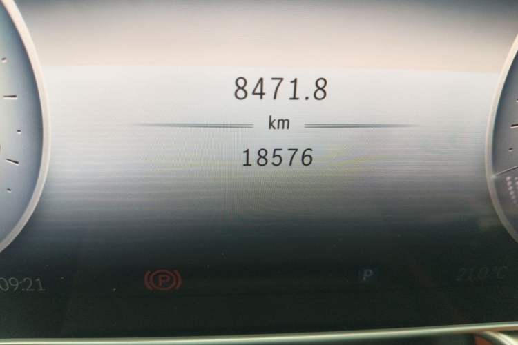 Used Mercedes-Benz S-Class 2024 Restyled S 400 L Business Version Odometer Close Up