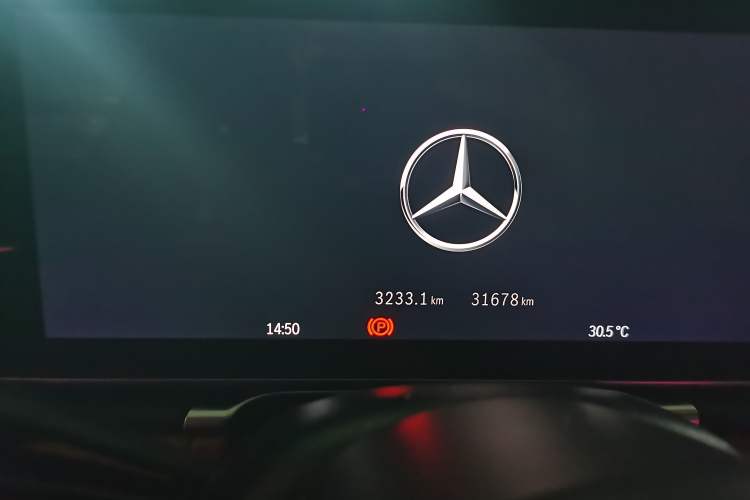 Used Mercedes-Benz S-Class 2024 Restyled S 400 L Business Version Odometer Close Up