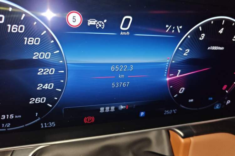 Used Mercedes-Benz S-Class 2024 S 400 L Business Model Odometer Close Up