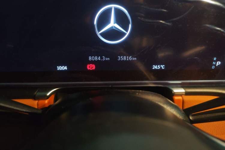 Used Mercedes-Benz S-Class 2024 S 400 L Business Model Odometer Close Up