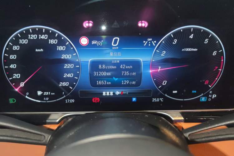 Used Mercedes-Benz S-Class 2024 S 450 L 4MATIC Odometer Close Up