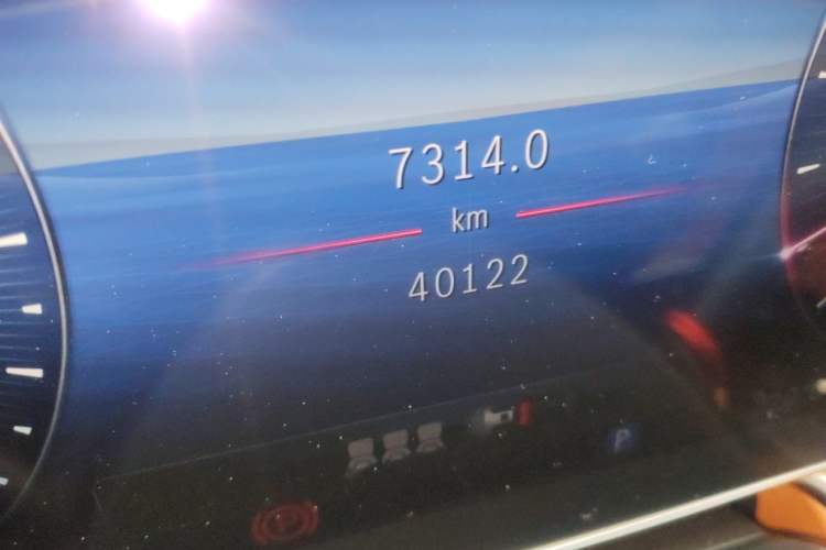 Used Mercedes-Benz S-Class 2024 S 400 L Business Model Odometer Close Up