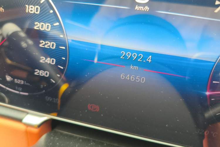 Used Mercedes-Benz S-Class 2024 S 400 L Business Model Odometer Close Up