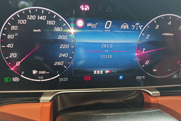 Used Mercedes-Benz S-Class 2024 S 450 L 4MATIC Odometer Close Up