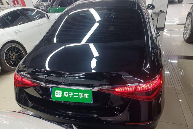 Used Mercedes-Benz S-Class 2024 S 400 L Luxury Model Rear