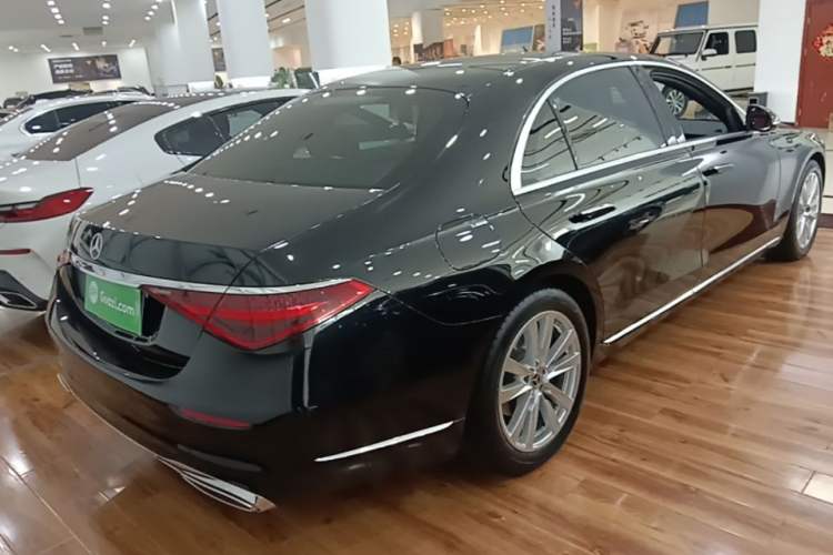 Used Mercedes-Benz S-Class 2024 Restyled S 400 L Business Version Rear Right 45 Deg