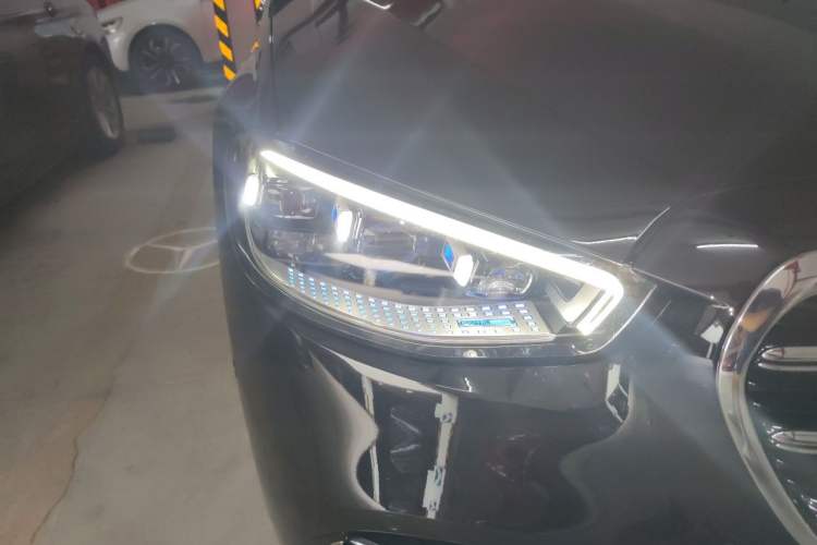 Used Mercedes-Benz S-Class 2024 S 450 L 4MATIC Right Front Headlight