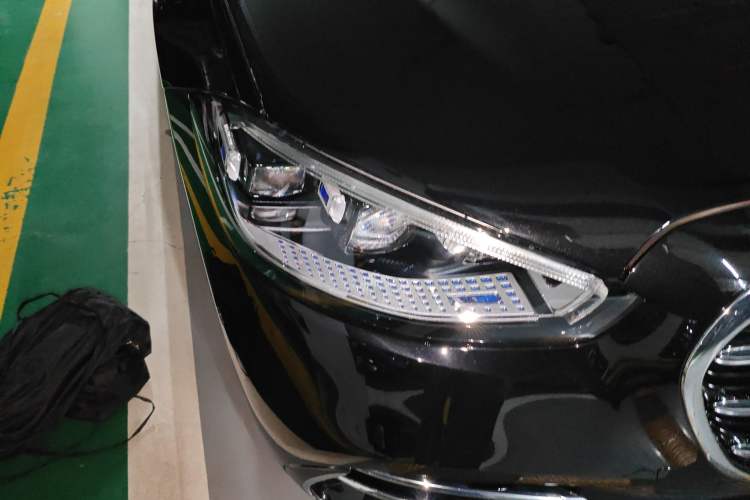 Used Mercedes-Benz S-Class 2024 S 450 L 4MATIC Right Front Headlight