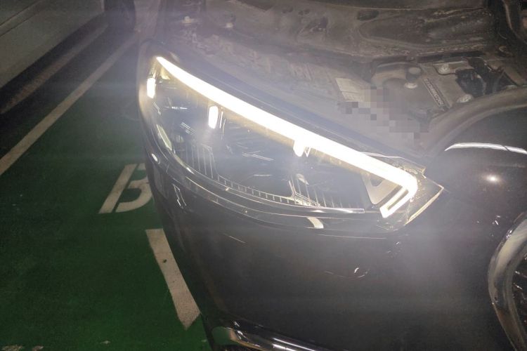 Used Mercedes-Benz S-Class 2024 S 400 L Business Model Right Front Headlight