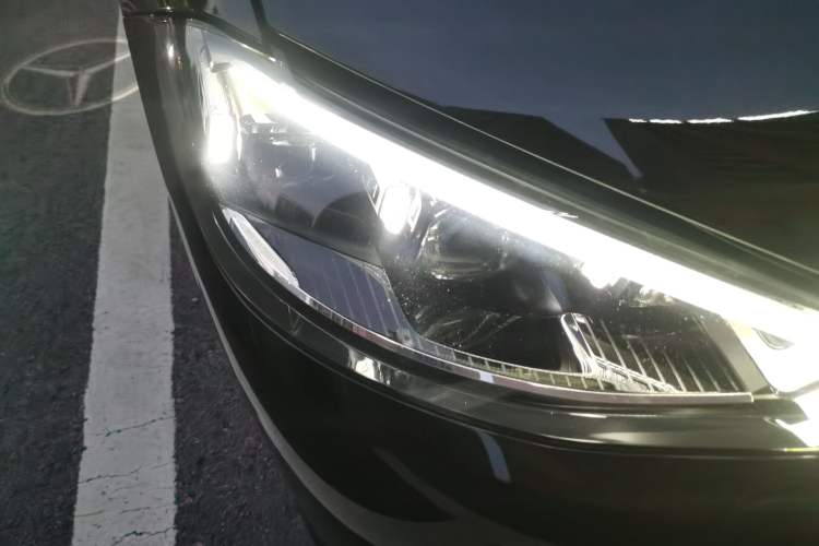 Used Mercedes-Benz S-Class 2024 S 400 L Business Model Right Front Headlight