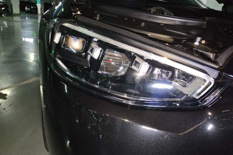 Used Mercedes-Benz S-Class 2024 Restyled S 400 L Luxury Edition Right Front Headlight