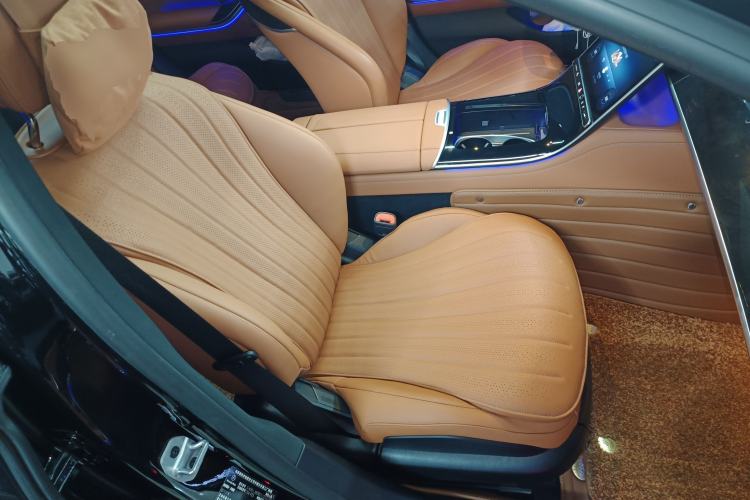 Used Mercedes-Benz S-Class 2024 S 400 L Luxury Model Right Front Seat