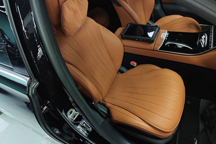 Used Mercedes-Benz S-Class 2024 S 450 L 4MATIC Right Front Seat