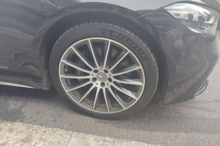Used Mercedes-Benz S-Class 2024 S 400 L Business Model Right Front Wheel Hub