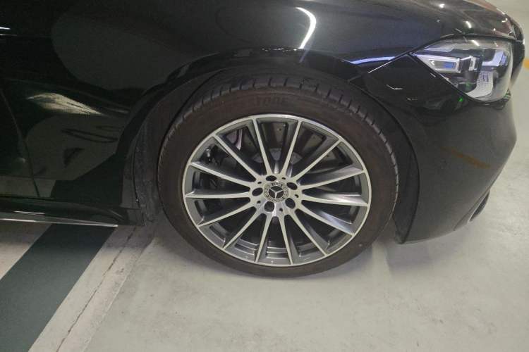 Used Mercedes-Benz S-Class 2024 S 450 L 4MATIC Right Front Wheel Hub
