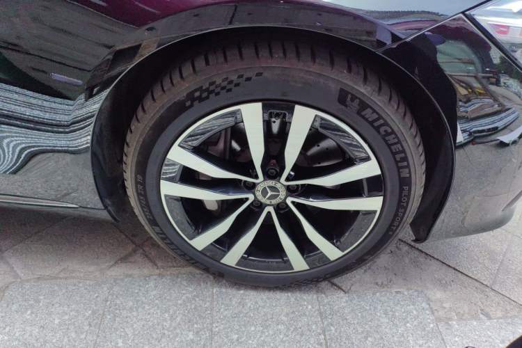 Used Mercedes-Benz S-Class 2024 S 400 L Luxury Model Right Front Wheel Hub