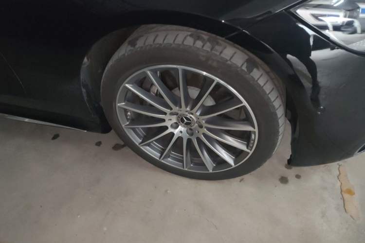 Used Mercedes-Benz S-Class 2024 S 450 L 4MATIC Right Front Wheel Hub