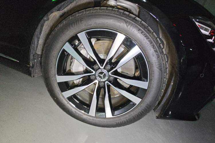 Used Mercedes-Benz S-Class 2024 Restyled S 400 L Luxury Edition Right Front Wheel Hub