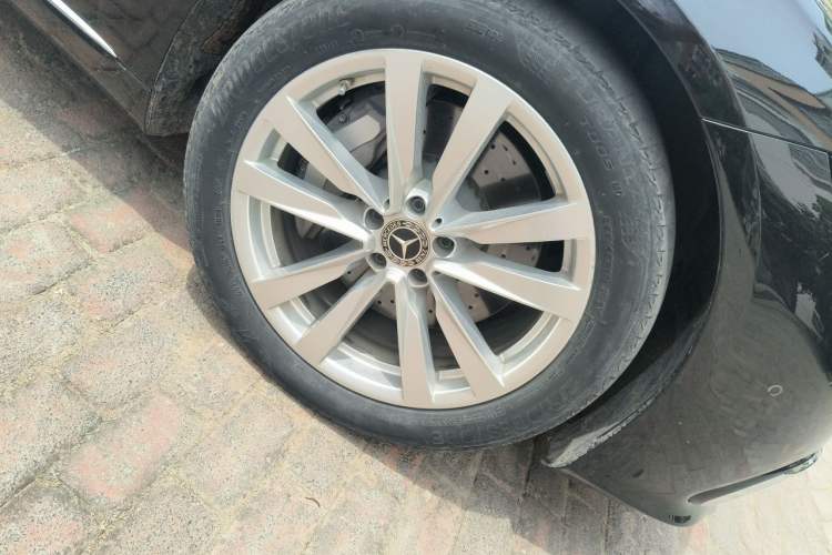 Used Mercedes-Benz S-Class 2024 Restyled S 400 L Business Version Right Front Wheel Hub