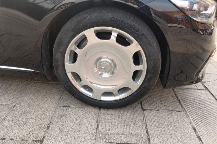 Used Mercedes-Benz S-Class 2024 S 400 L Luxury Model Right Front Wheel Hub