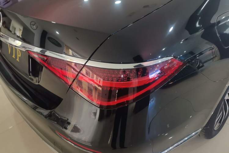 Used Mercedes-Benz S-Class 2024 S 400 L Luxury Model Right Rear Taillight